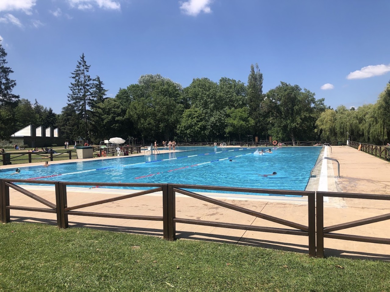 Piscinas Exteriores del Parque de Gamarra