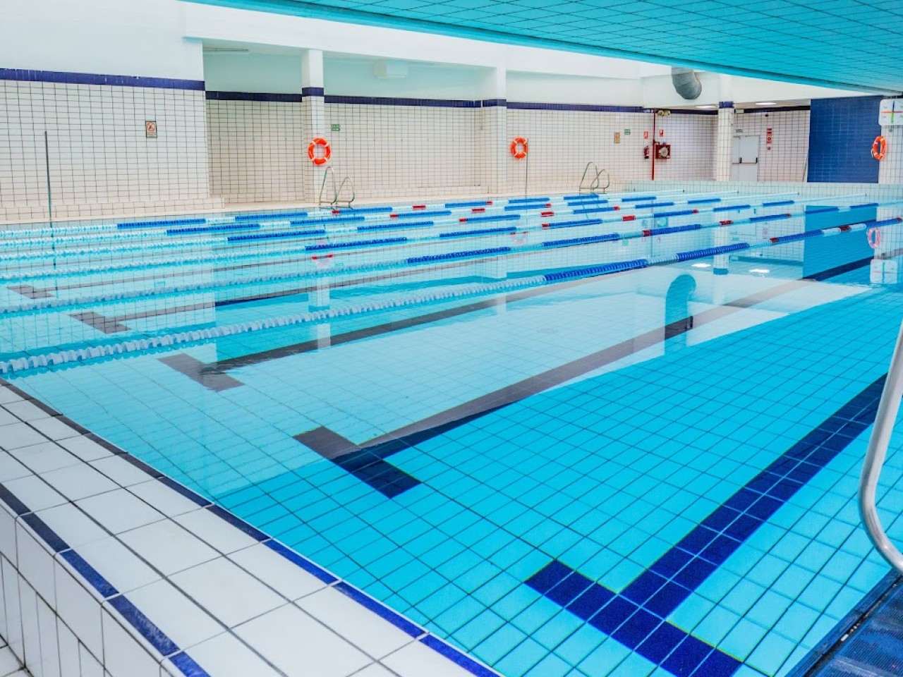 Piscina Municipal Forus Málaga (Trinidad)