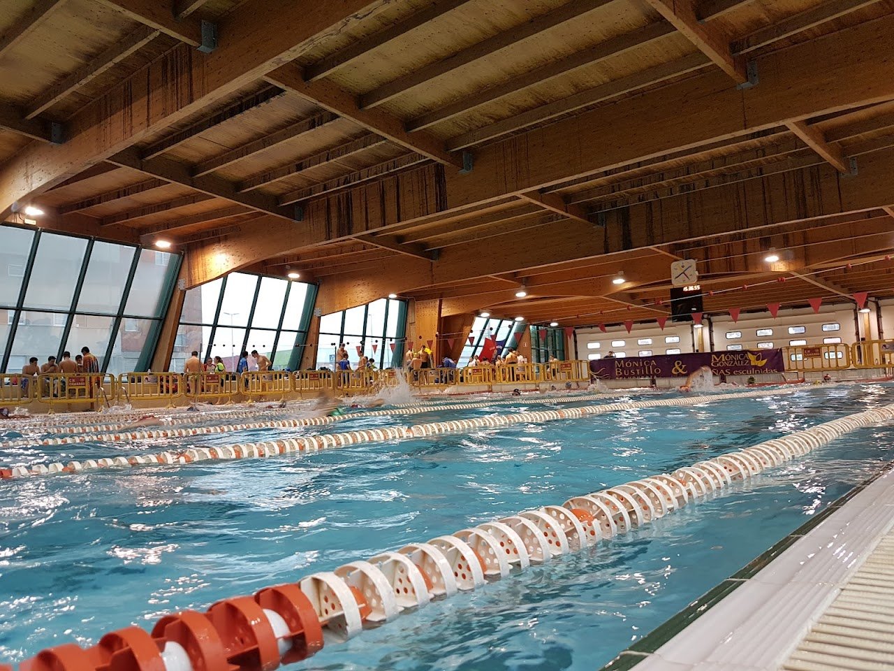 Piscina municipal de Cros en Maliaño