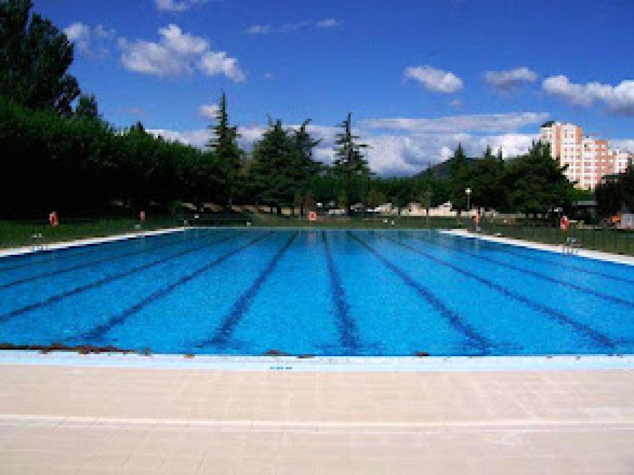 Piscina Pública Municipal de Burlada.