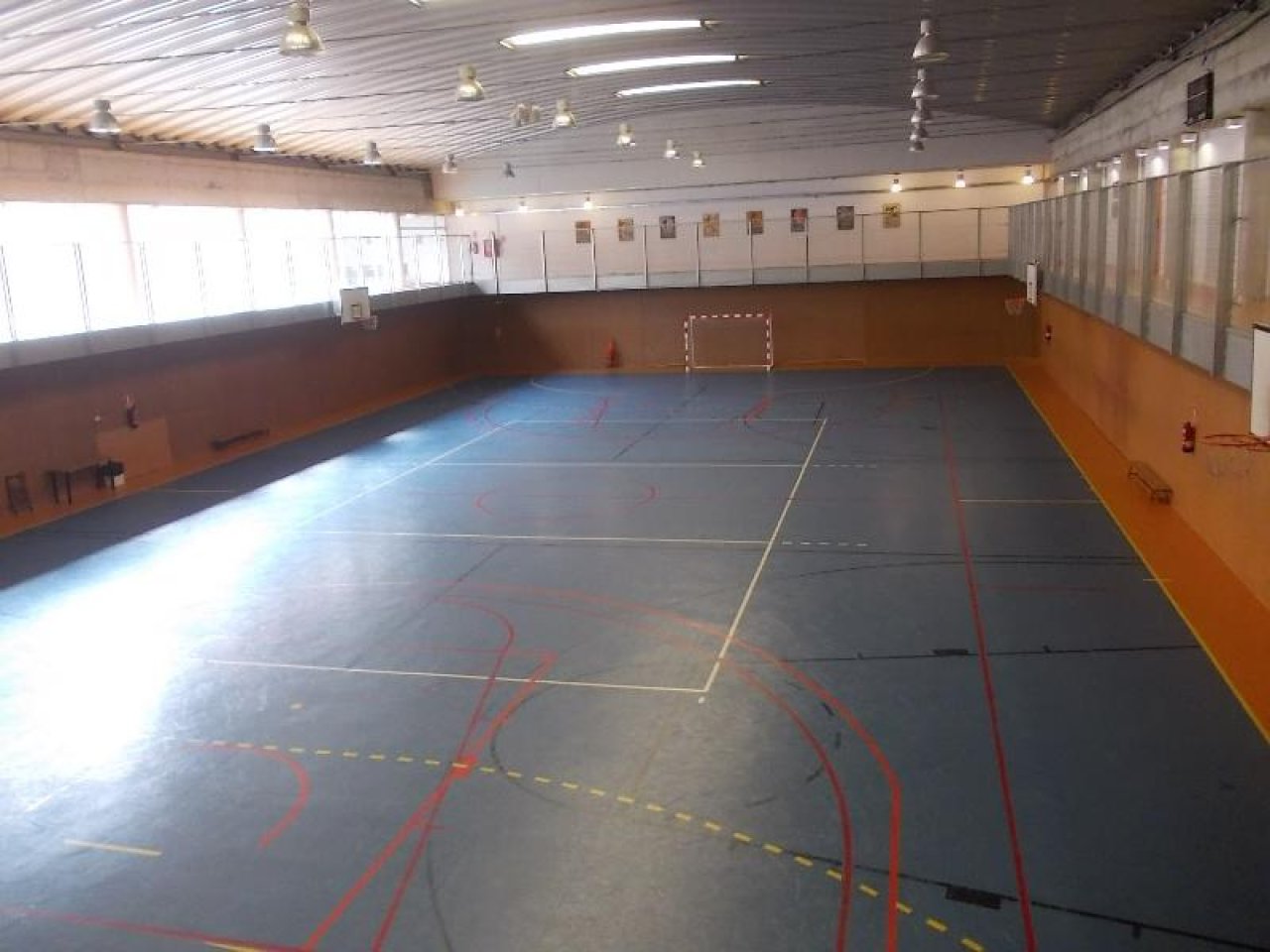 Centre Esportiu Municipal la Bordeta en Barcelona