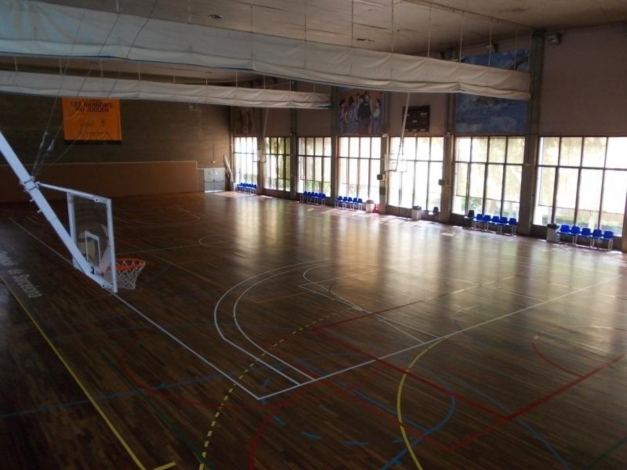 Centre Esportiu Municipal Mundet en Barcelona