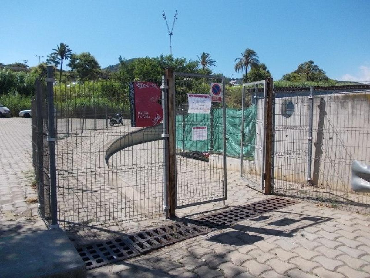 PISCINA MUNICIPAL DE LA CLOTA en Barcelona