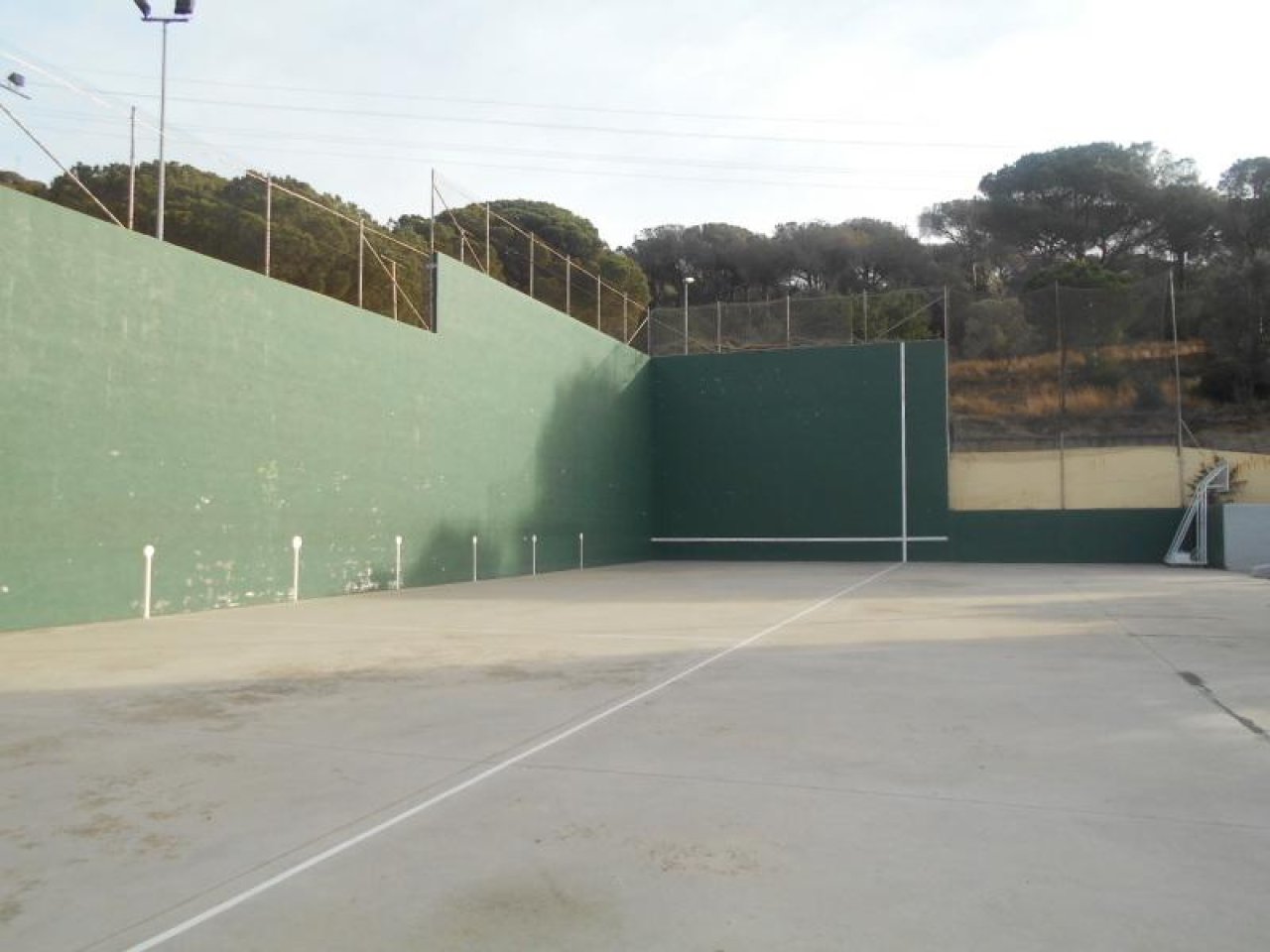 COMPLEX ESPORTIU TORRIBERA en Santa Coloma de Gramenet