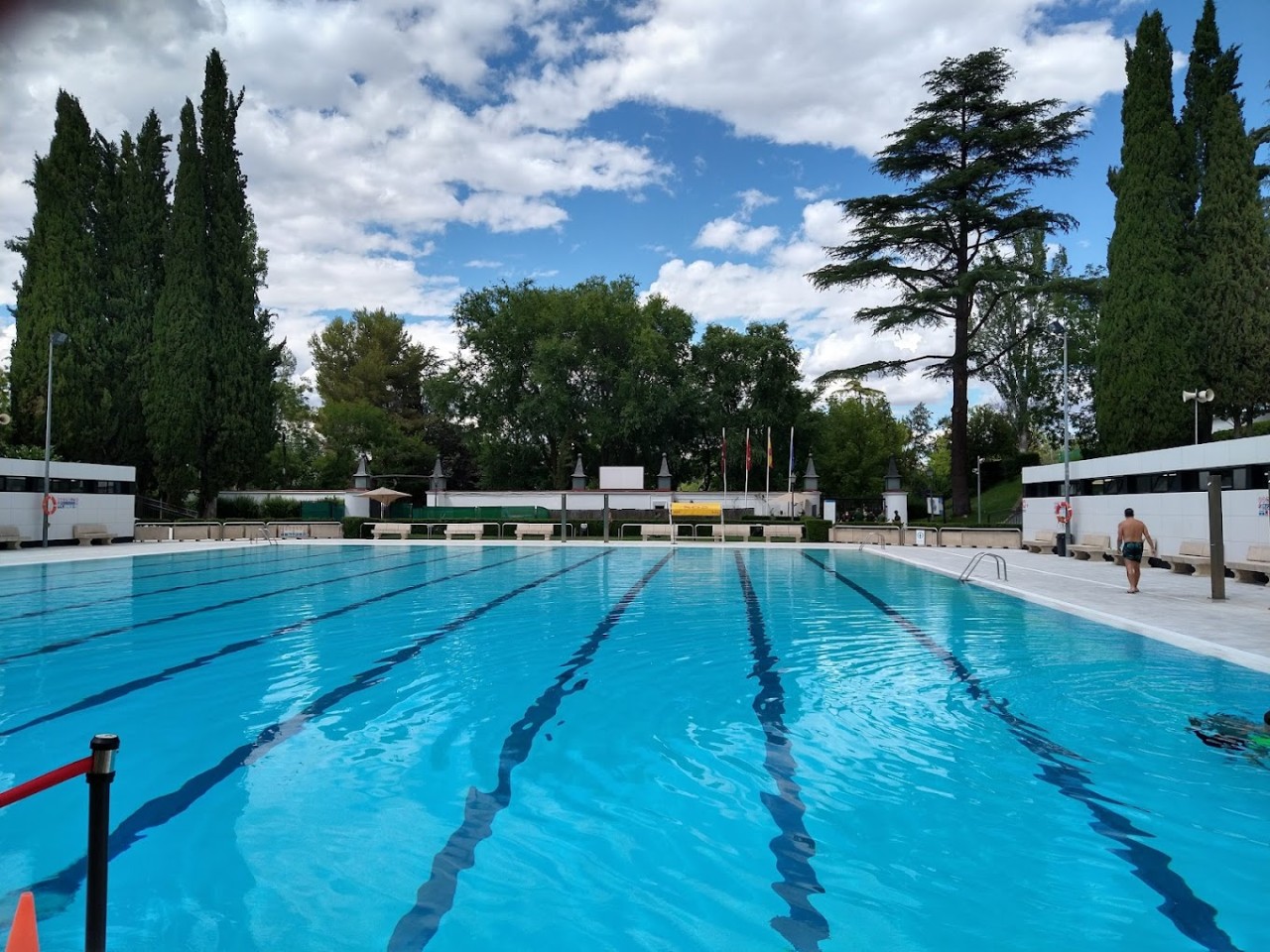 Piscina Municipal el Lago